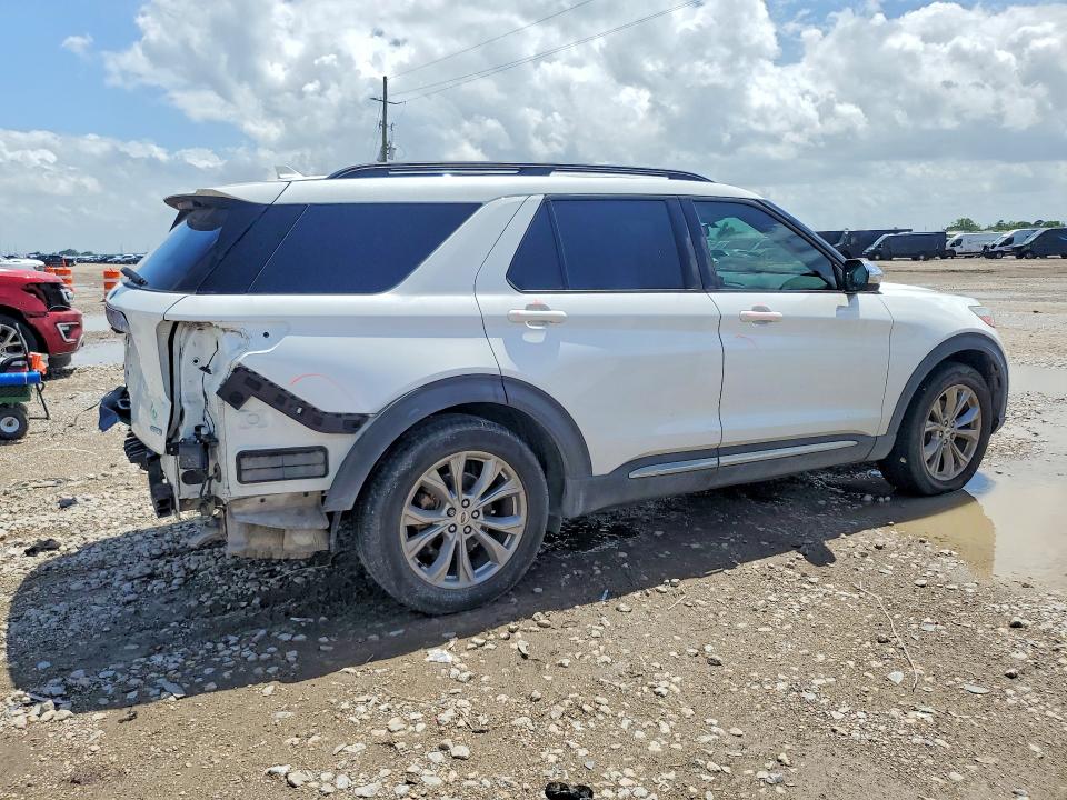 2020 Ford Explorer VIN 1FMSK7DH7LGC27950 COPART salvage auction — REAR END, Tx - Salvage Vehicle Title, sold $8,000 on 2026-07-02 (photo 3)
