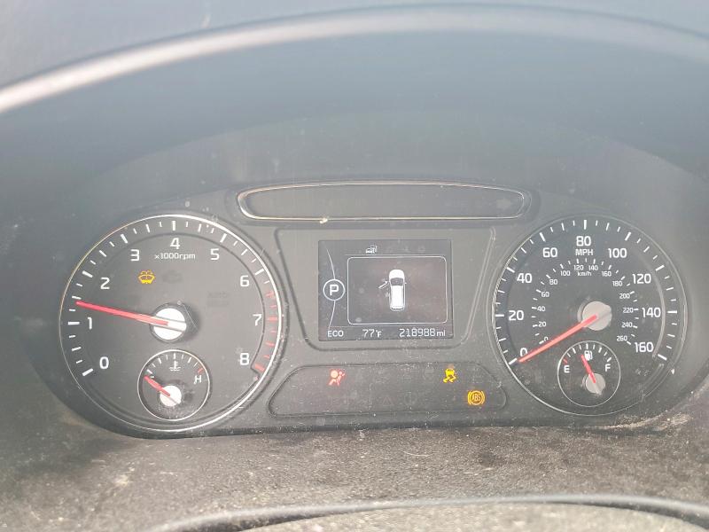 2017 Kia Sorento VIN 5XYPG4A31HG217637 COPART salvage auction — REAR END, TX - SALVAGE VEHICLE TITLE, sold $375 on 2026-07-13 (photo 9)