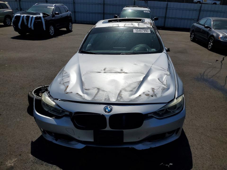 2013 BMW 3er VIN WBA3A5C55DF603119 COPART salvage auction — ROLLOVER, Salvage Title, sold $225 on 2026-07-15 (photo 5)