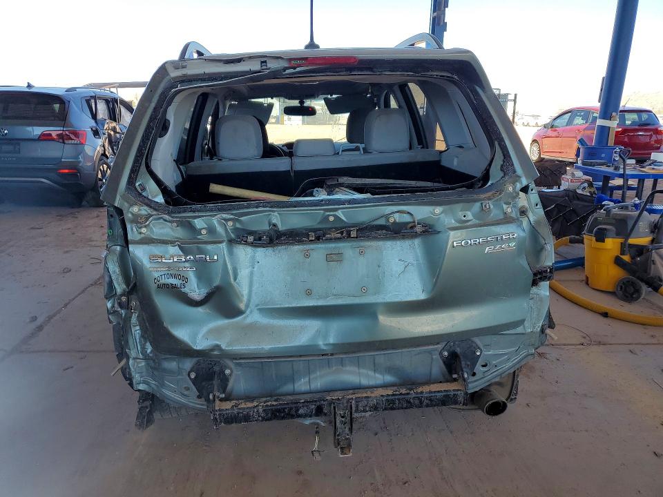 2014 Subaru Forester VIN JF2SJAMC3EH433760 COPART salvage auction — ROLLOVER, Az - Cert Of Title - Salvage, sold $1,050 on 2026-07-02 (photo 6)