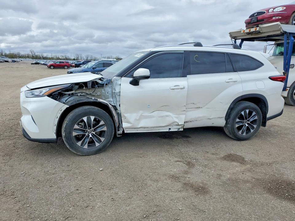 2020 Toyota Highlander VIN 5TDGZRBH4LS500496 COPART salvage auction — FRONT END, Salvage Title, sold $21,000 on 2026-07-16 (photo 1)