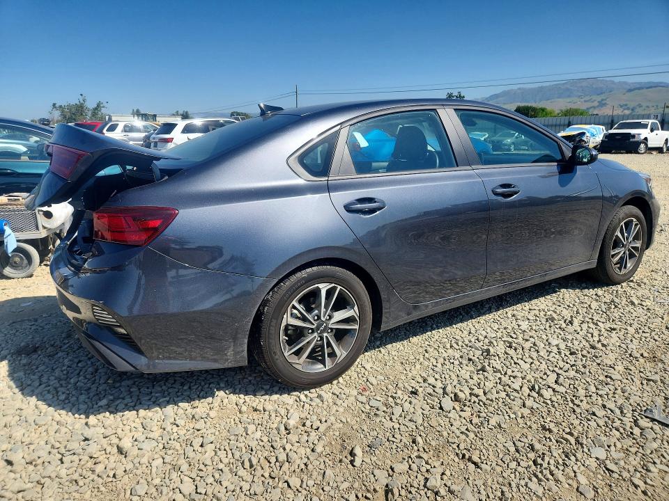 2024 Kia Forte VIN 3KPF24AD6RE798411 COPART salvage auction — REAR END, Id - Salvage Certificate Of Title, sold $3,600 on 2026-07-02 (photo 3)