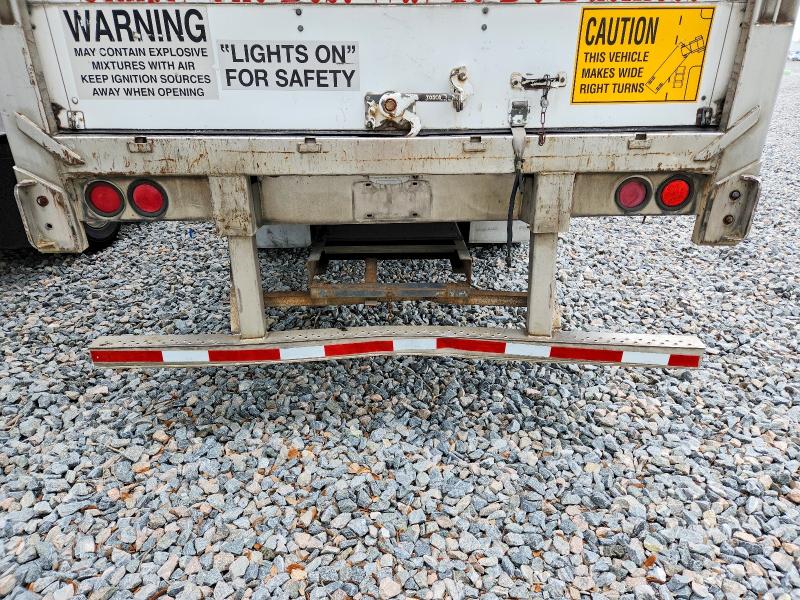 1998 Utility trailer Utility tr VIN 1UYVS2535WU546004 COPART salvage auction — MINOR DENT/SCRATCHES, OK - CERTIFICATE OF TITLE, sold $1,800 on 2026-07-07 (photo 9)