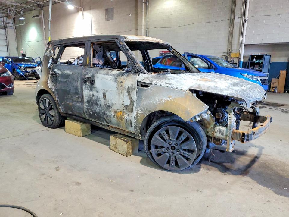2018 Kia Soul VIN KNDJP3A5XJ7557437 COPART salvage auction — BURN, Mi - Dealer Only Clean Title, sold $300 on 2026-07-31 (photo 4)