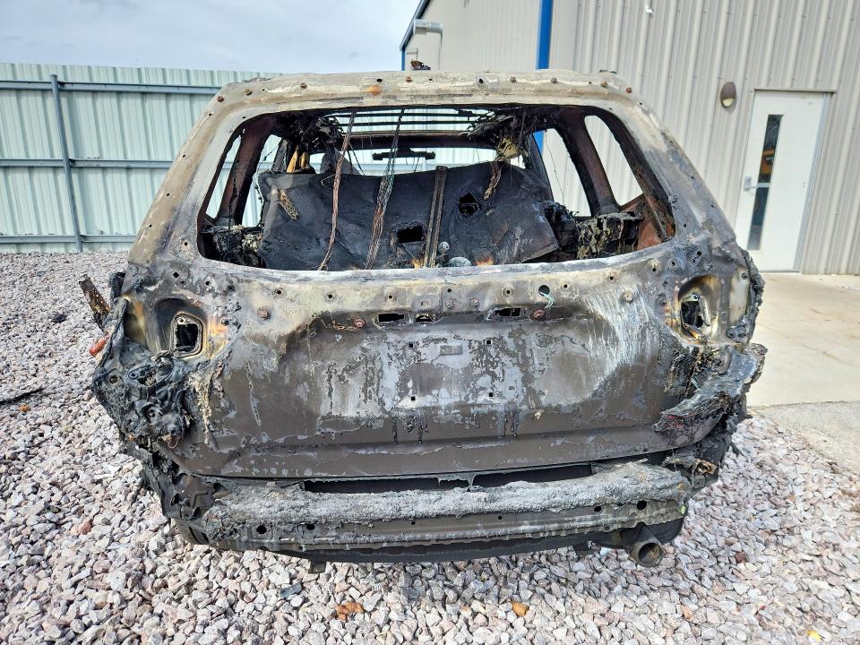 2021 Subaru Forester VIN JF2SKARC7MH580930 COPART salvage auction — Burn Engine, WI - JUNKED VEHICLE BILL OF SALE, sold $275 on 2026-07-27 (photo 6)