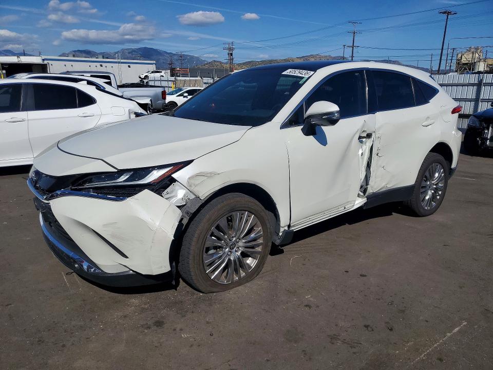 2022 Toyota Venza VIN JTEAAAAH4NJ110140 COPART salvage auction — SIDE, Salvage Title, sold $14,800 on 2026-07-13 (photo 1)