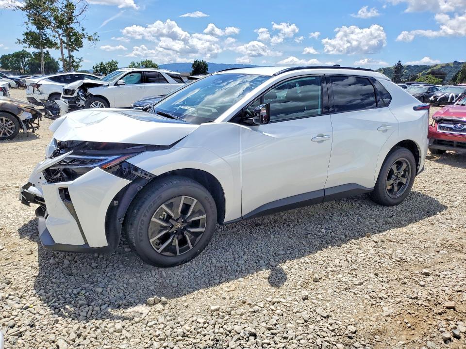 2026 Toyota Bz4x VIN JTMBFAEB4TA002274 — COPART salvage auction photo