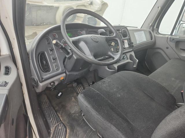 2017 Freightliner M2 106 VIN 1FVACWDU7HHJG3754 COPART salvage auction — MINOR DENT/SCRATCHES, NC - DEALER ONLY CLEAN TITLE, sold $14,500 on 2026-07-07 (photo 8)