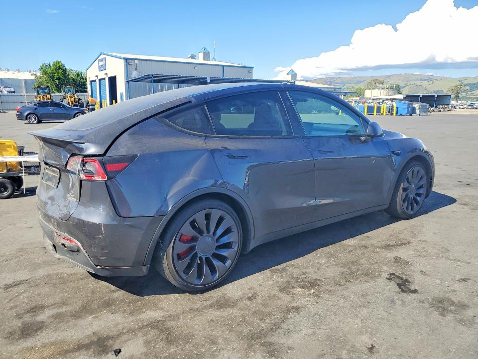 2024 Tesla Model y VIN 7SAYGDEF2RA267898 COPART salvage auction — REAR END, Ca - Salvage Certificate, sold $15,500 on 2026-07-07 (photo 3)
