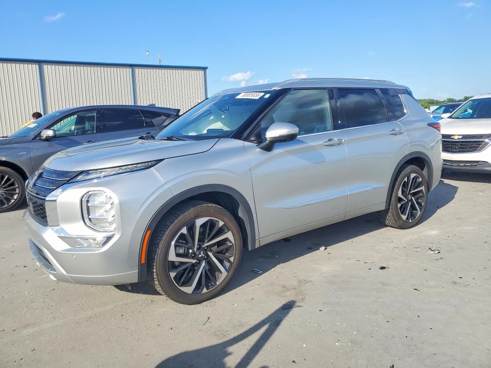 2022 Mitsubishi Outlander VIN JA4J3VA88NZ022841 COPART salvage auction — SIDE, Fl - Cert Of Title Slvg Rebuildable, sold $7,600 on 2026-07-20 (photo 1)