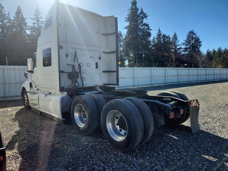 2019 International VIN 3HSDZAPR6KN743880 COPART salvage auction — WATER/FLOOD, WA - BILL OF SALE, sold $9,200 on 2026-07-09 (photo 3)