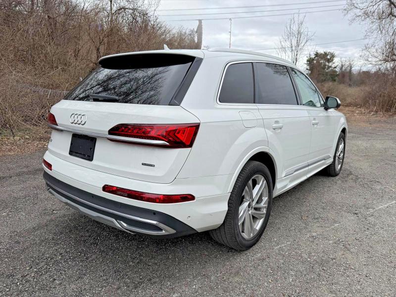 2021 Audi Q7 VIN WA1LXAF71MD017482 COPART salvage auction — NORMAL WEAR, Az - Certificate Of Title (P), sold $16,700 on 2026-07-29 (photo 4)