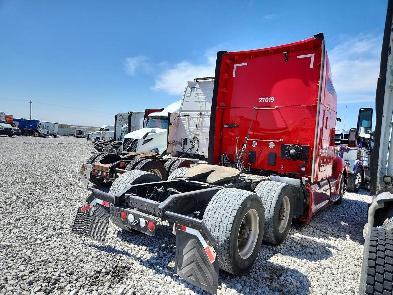 2020 Kenworth T680 VIN 1XKYDP9X9LJ290791 COPART salvage auction — MINOR DENT/SCRATCHES, NE - CERT OF TITLE-REBUILT SALVAGE, sold $23,600 on 2026-07-14 (photo 4)