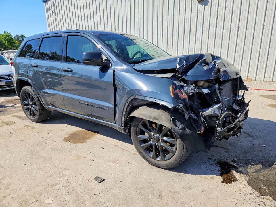 2017 Jeep Cherokee VIN 1C4RJEAG4HC813395 COPART salvage auction — FRONT END, Sc - Cert Of Title-Salvage, sold $3,150 on 2026-07-29 (photo 4)