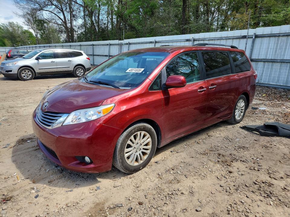 2015 Toyota Sienna VIN 5TDYK3DC8FS651000 COPART salvage auction — SIDE, In - Certificate Of Title, sold $4,000 on 2026-07-17 (photo 1)
