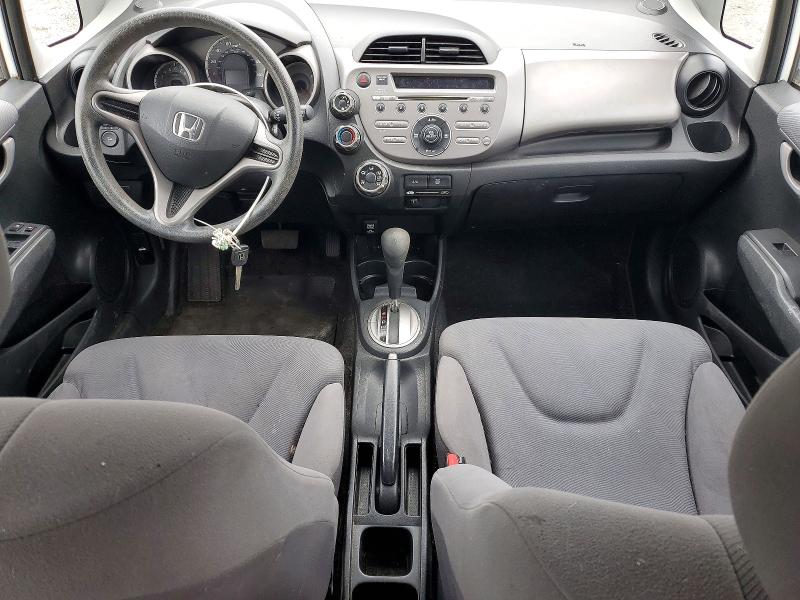 2010 Honda Fit VIN JHMGE8H27AC037307 COPART salvage auction — MINOR DENT/SCRATCHES, Nj - Certificate Of Title, sold $700 on 2026-07-31 (photo 8)