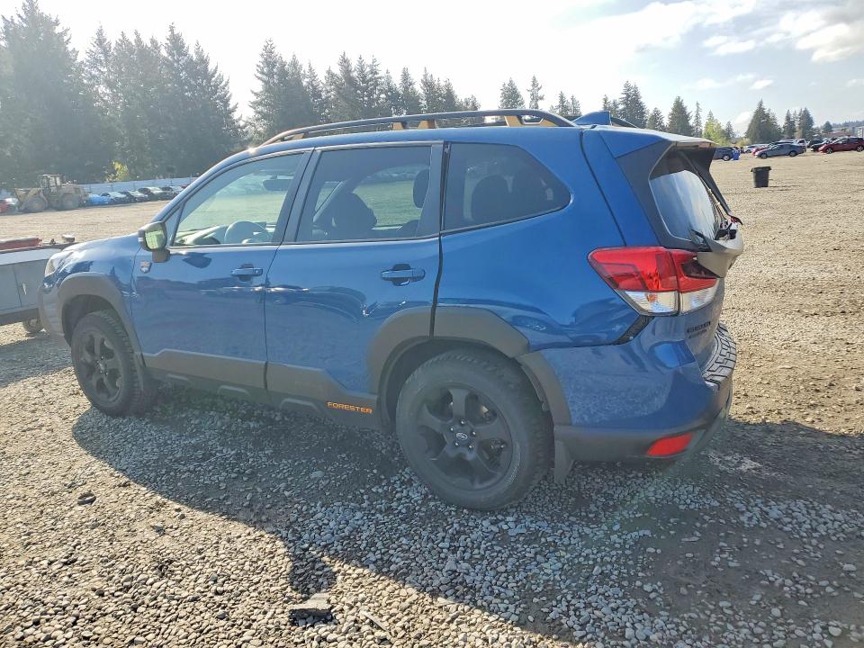 2022 Subaru Forester VIN JF2SKAMC7NH509400 COPART salvage auction — REAR END, Salvage Title, sold $7,200 on 2026-07-10 (photo 2)