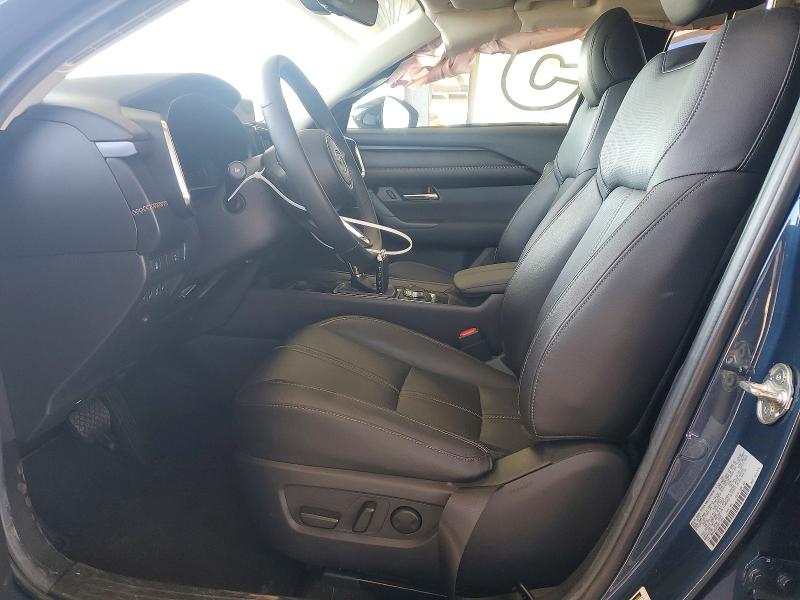 2025 Mazda Cx-50 VIN 7MMVABEM5SN317854 COPART salvage auction — SIDE, Salvage Title, sold $11,400 on 2026-07-09 (photo 7)