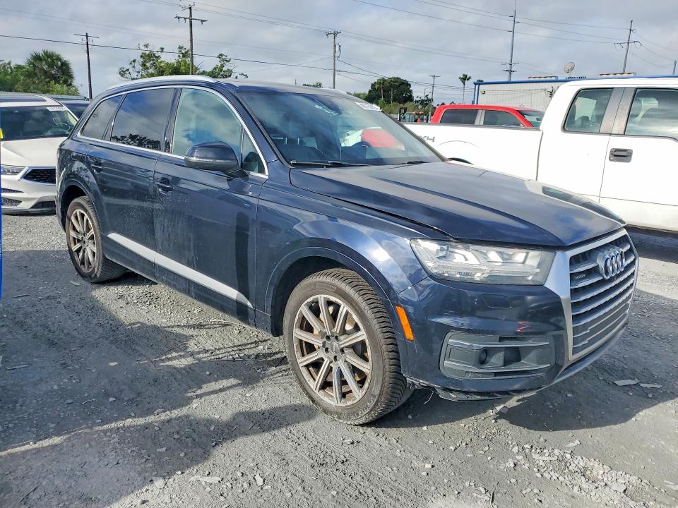 2018 Audi Q7 VIN WA1VAAF74JD006921 COPART salvage auction — NORMAL WEAR, Fl - Certificate Of Title, sold $4,150 on 2026-07-28 (photo 4)