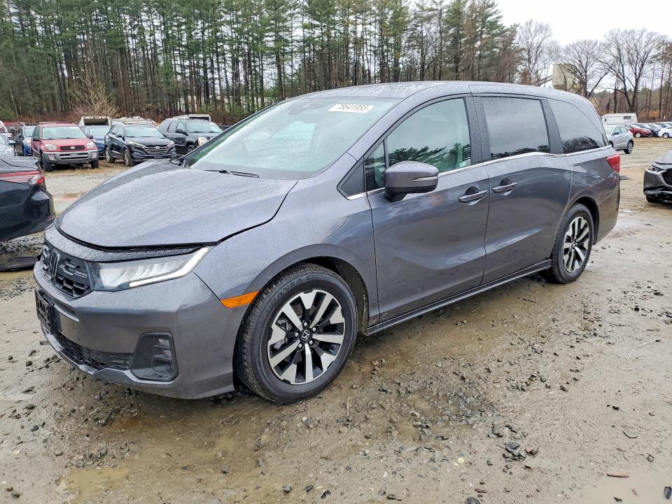 2025 Honda Odyssey VIN 5FNRL6H65SB075730 COPART salvage auction — Front End, FL - CERT OF TITLE SLVG REBUILDABLE, sold $15,400 on 2026-06-04 (photo 1)