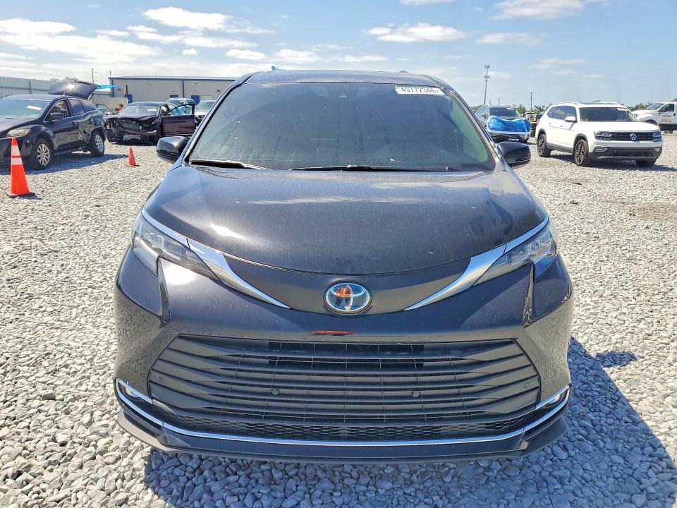 2023 Toyota Sienna VIN 5TDYRKEC6PS169051 COPART salvage auction — SIDE, Salvage Title, sold $8,100 on 2026-07-28 (photo 5)