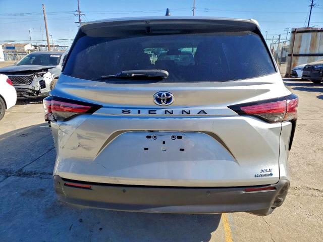 2021 Toyota Sienna VIN 5TDYRKEC2MS029736 COPART salvage auction — FRONT END, Oh - Dis/Dlr/Exp Only Salvage Title, sold $11,300 on 2026-07-29 (photo 6)
