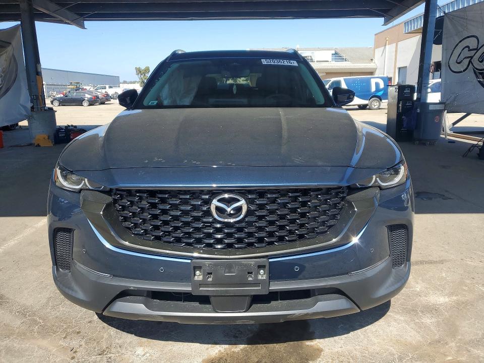 2025 Mazda Cx-50 VIN 7MMVABEM5SN317854 COPART salvage auction — SIDE, Salvage Title, sold $11,400 on 2026-07-09 (photo 5)