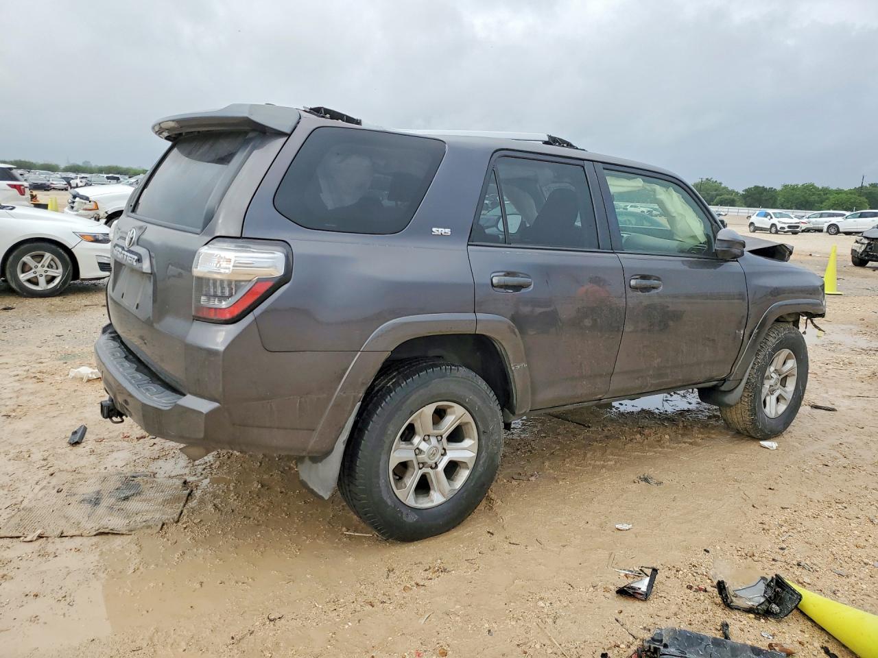 2015 Toyota 4Runner VIN JTEZU5JR7F5096402 COPART salvage auction — Front End, TX - SALVAGE VEHICLE TITLE, sold $6,200 on 2026-06-25 (photo 3)