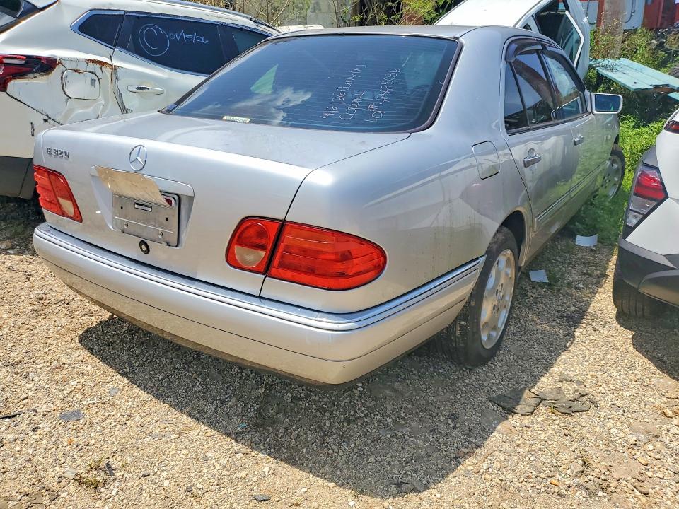 1996 Mercedes-benz E-klasse VIN WDB2100551A228994 COPART salvage auction — VANDALISM, HI - CERTIFICATE OF SALVAGE, sold $125 on 2026-09-14 (photo 3)