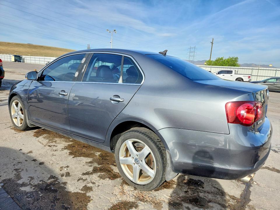 2008 Volkswagen Jetta VIN 3VWRM81K58M077737 COPART salvage auction — SIDE, Co - Public - Salvage Title, sold $325 on 2026-07-22 (photo 2)