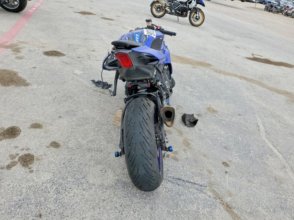 2022 Yamaha Yzf VIN JYARN66E4NA001938 COPART salvage auction — FRONT END, Tx - Salvage Vehicle Title, sold $5,000 on 2026-07-02 (photo 4)