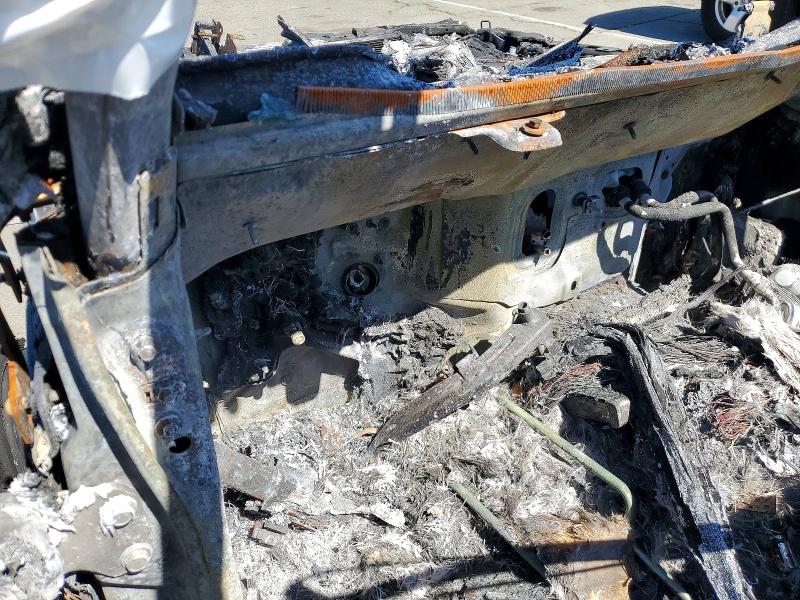 2018 Jeep Wrangler / VIN 1C4HJXDN1JW252580 COPART salvage auction — BURN, Ca - Non-Repairable Vehicle Cert, sold $800 on 2026-07-10 (photo 9)