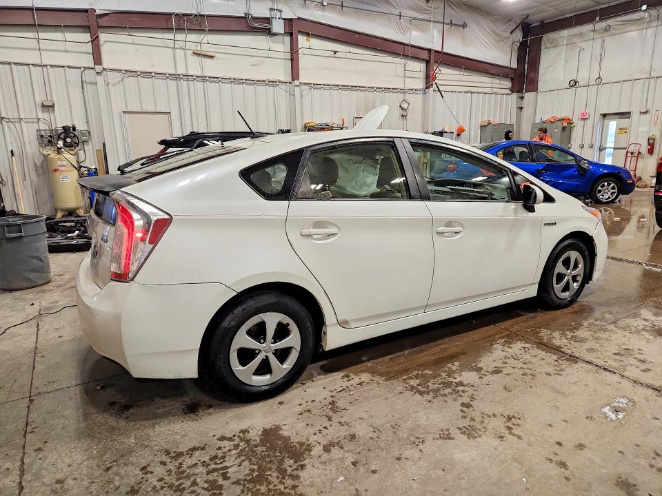 2012 Toyota VIN JTDKN3DU7C5408043 COPART salvage auction — SIDE, WI, sold $250 on 2026-07-13 (photo 3)