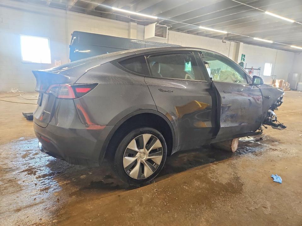 2023 Tesla Model y VIN 7SAYGDEE2PF610247 COPART salvage auction — FRONT END, Il - Salvage Certificate, sold $7,300 on 2026-07-22 (photo 3)