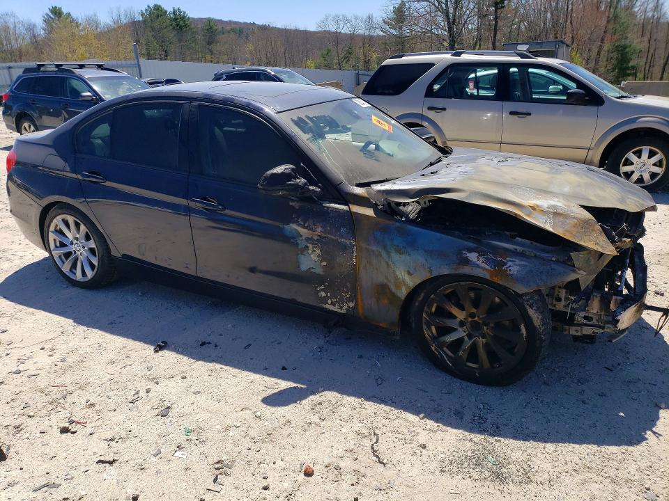 2013 BMW 3 series VIN WBA3C1G59DNN93309 COPART salvage auction — BURN, Ma - Cert Of Title-Reconstrctd Coll, sold $400 on 2026-07-08 (photo 4)