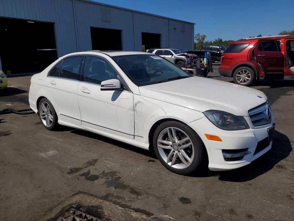 2013 Mercedes-benz C-klasse VIN WDDGF4HBXDR276249 COPART salvage auction — FRONT END, Salvage Title, sold $1,800 on 2026-08-17 (photo 4)
