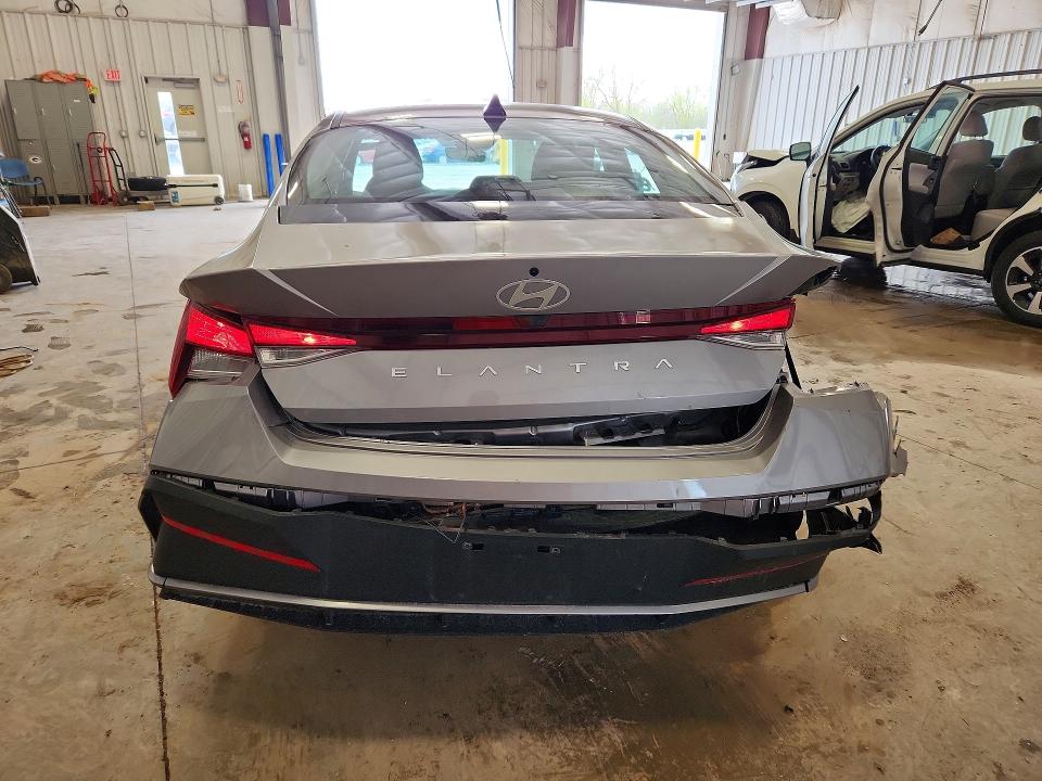 2025 Hyundai Elantra VIN KMHLL4DG5SU055246 COPART salvage auction — REAR END, Wi - Junked Vehicle Bill Of Sale, sold $6,700 on 2026-07-06 (photo 6)