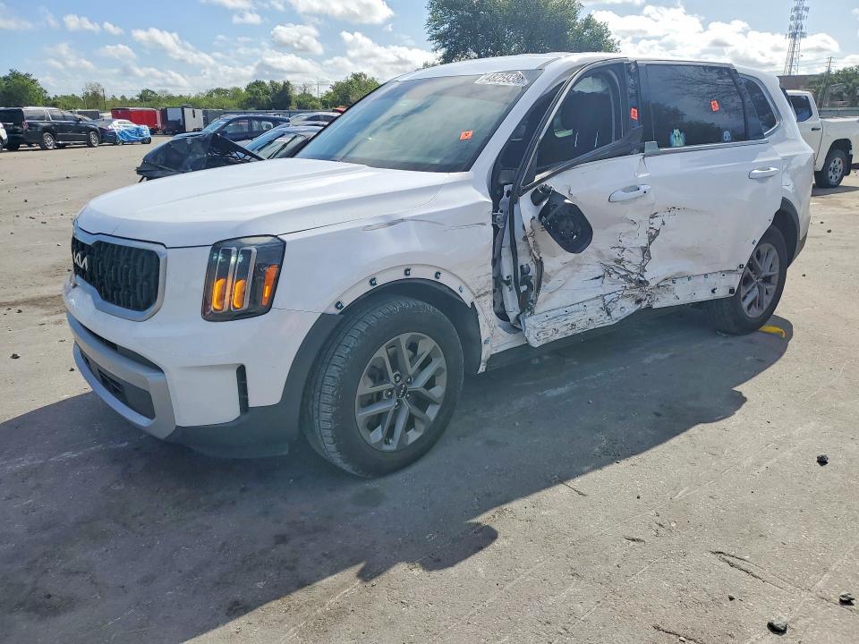 2023 Kia Telluride VIN 5XYP2DGC2PG381953 COPART salvage auction — SIDE, Salvage Title, sold $4,050 on 2026-07-28 (photo 1)
