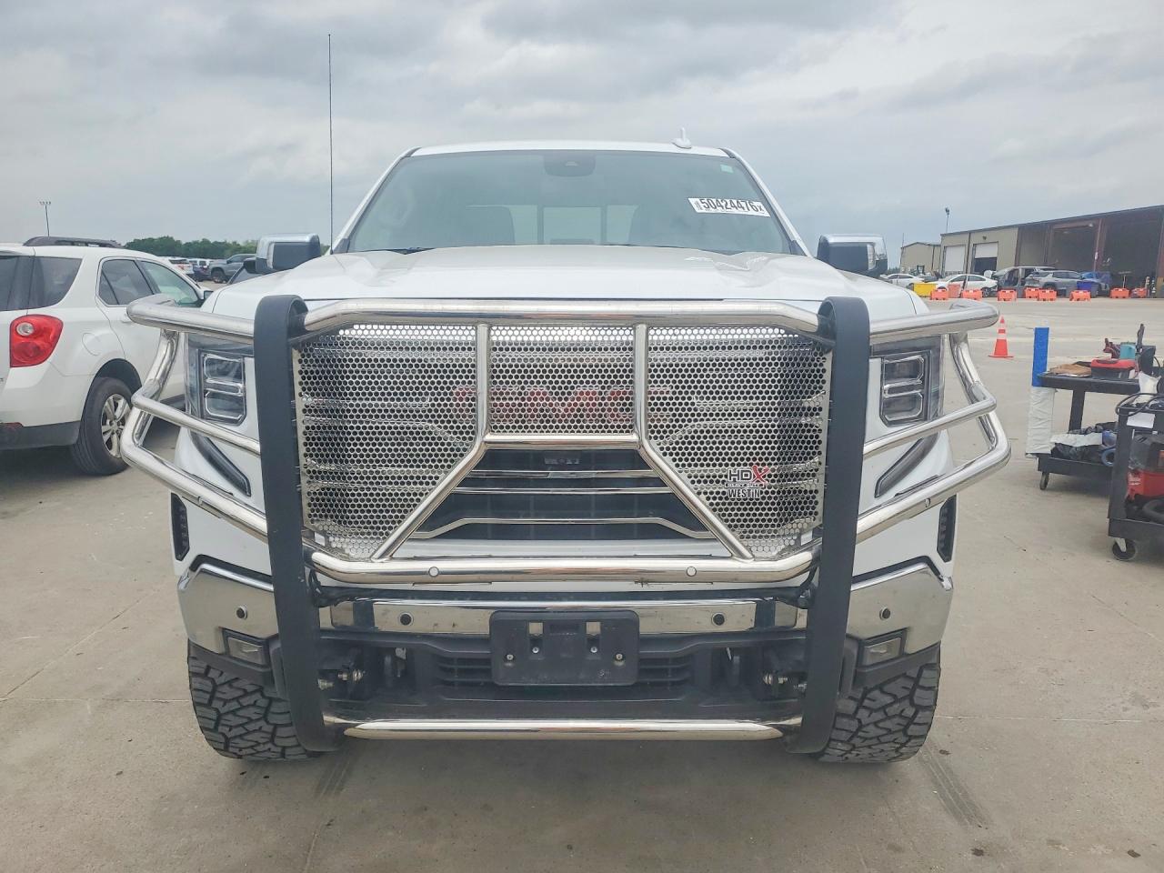 2026 GMC Sierra VIN 1GTUUDE80TZ256425 COPART salvage auction — Rear End, TX - SALVAGE VEHICLE TITLE, sold $30,000 on 2026-07-02 (photo 5)