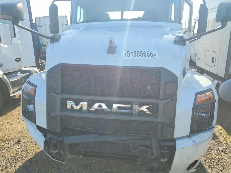 2021 Mack Anthem VIN 1M1AN3AY6MM002474 COPART salvage auction — UNDERCARRIAGE, CA - SALVAGE CERTIFICATE, sold $9,000 on 2026-09-03 (photo 7)