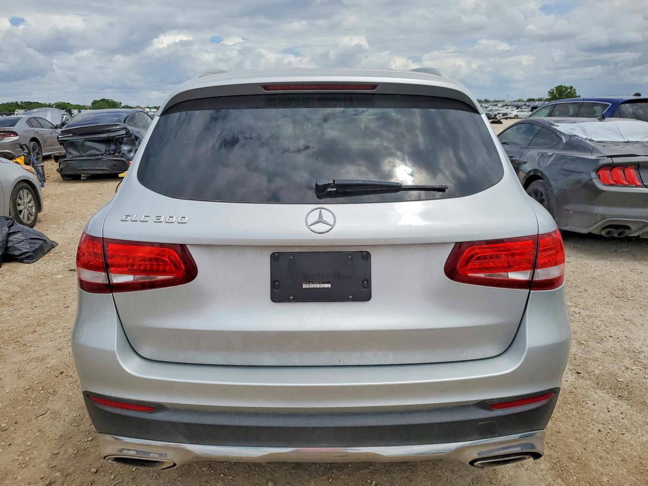 2016 Mercedes-Benz GLC-Class VIN WDC0G4JB1GF106154 COPART salvage auction — Minor Dent/Scratches, TX - CERTIFICATE OF TITLE, sold $4,550 on 2026-07-08 (photo 6)