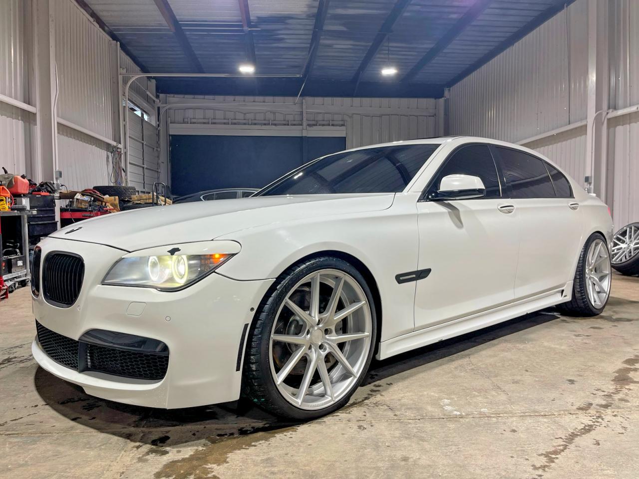2010 BMW 7er VIN WBAKB8C58ACY64395 COPART salvage auction — Damage History, Rs - Clean Title, sold $22,600 on 2026-07-10 (photo 2)