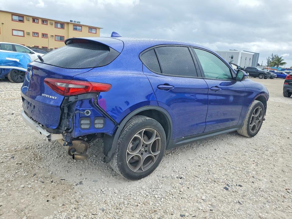 2023 Alfa romeo Stelvio VIN ZASPAJAN4P7D50509 COPART salvage auction — FRONT END, Fl - Cert Of Title Slvg Rebuildable, sold $6,600 on 2026-07-21 (photo 3)