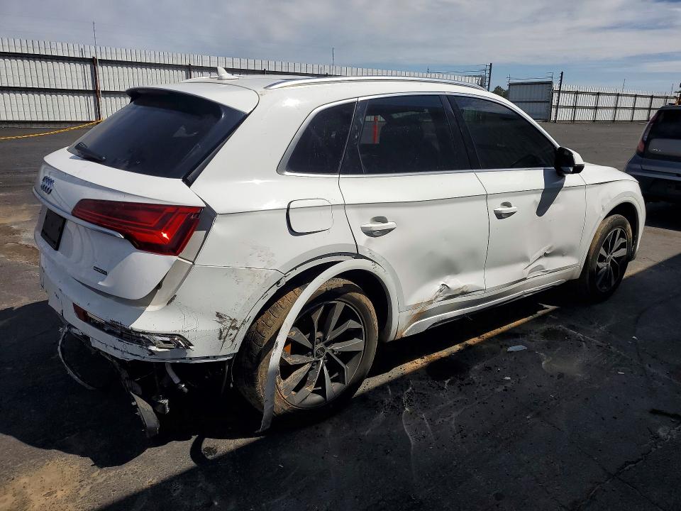 2021 Audi Q5 VIN WA1BAAFY2M2104356 COPART salvage auction — VANDALISM, CA - SALVAGE CERTIFICATE, sold $3,050 on 2026-07-13 (photo 3)