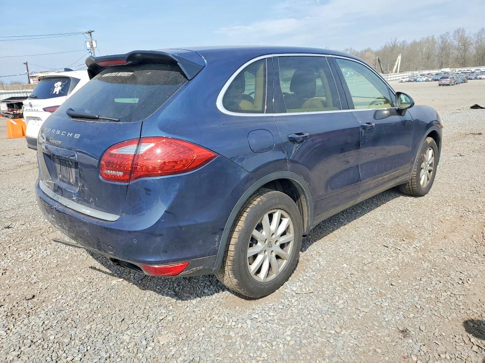 2014 Porsche Cayenne VIN WP1AA2A29ELA03206 COPART salvage auction — REAR END, Id - Salvage Certificate Of Title, sold $2,150 on 2026-07-31 (photo 3)