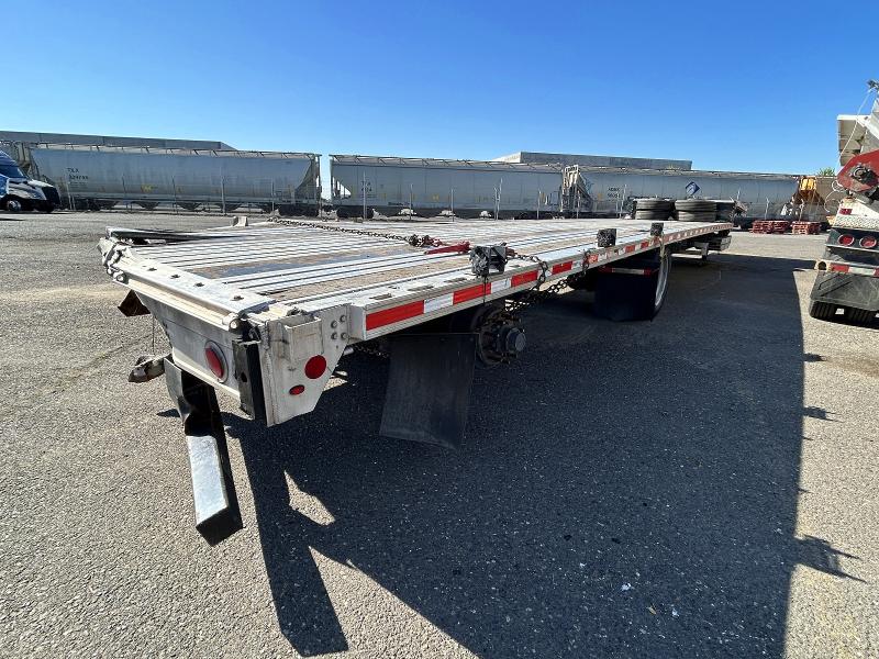 2016 Fontaine Flatbed trailer VIN 13N2532C8G1511734 COPART salvage auction — UNDERCARRIAGE, WA - BILL OF SALE, sold $11,900 on 2026-07-09 (photo 4)