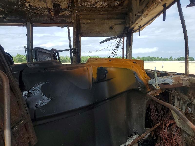 2026 Blub School bus VIN 1BAKGCSH2TF816972 COPART salvage auction — BURN, LA - CERT OF TITLE-SALVAGE, sold $175 on 2026-07-06 (photo 5)