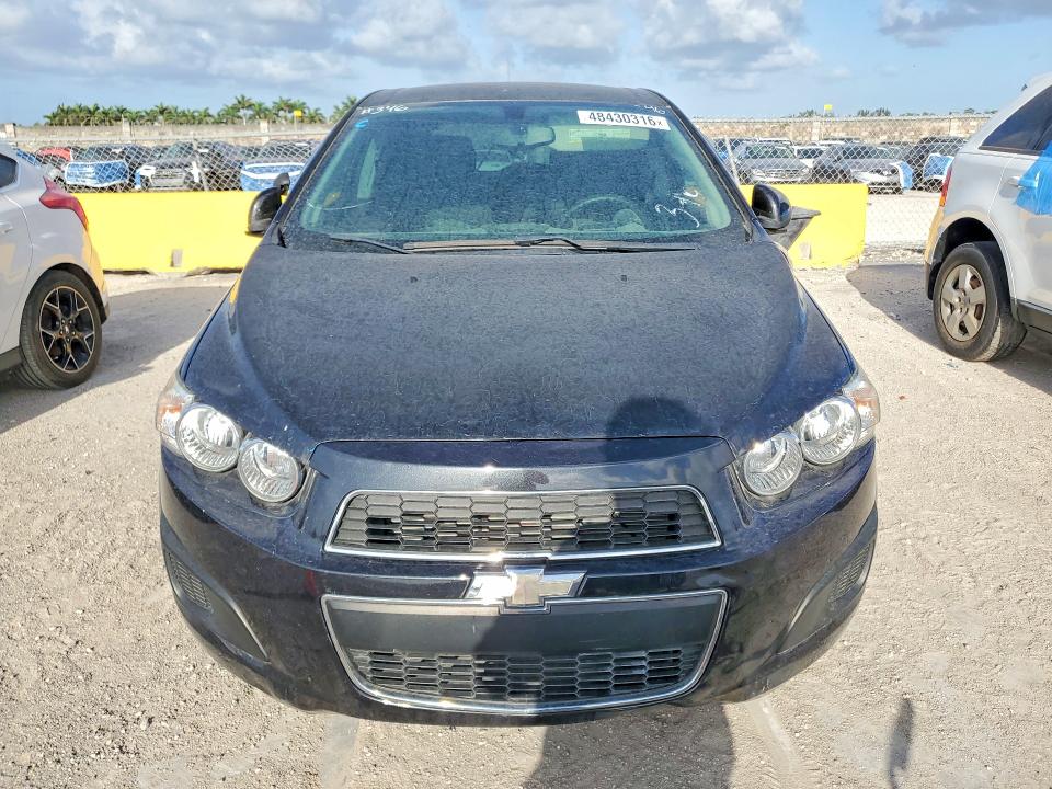 2015 Chevrolet SONIC VIN 1G1JC6SH5F4147569 COPART salvage auction — MINOR DENT/SCRATCHES, Fl - Cert Of Title-Slvg Rebld Flood, sold $950 on 2026-07-21 (photo 5)