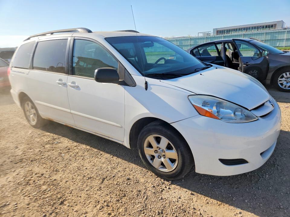 2007 Toyota Sienna VIN 5TDZK23C47S032248 COPART salvage auction — SIDE, Wi - Junked Vehicle Bill Of Sale, sold $350 on 2026-07-28 (photo 4)
