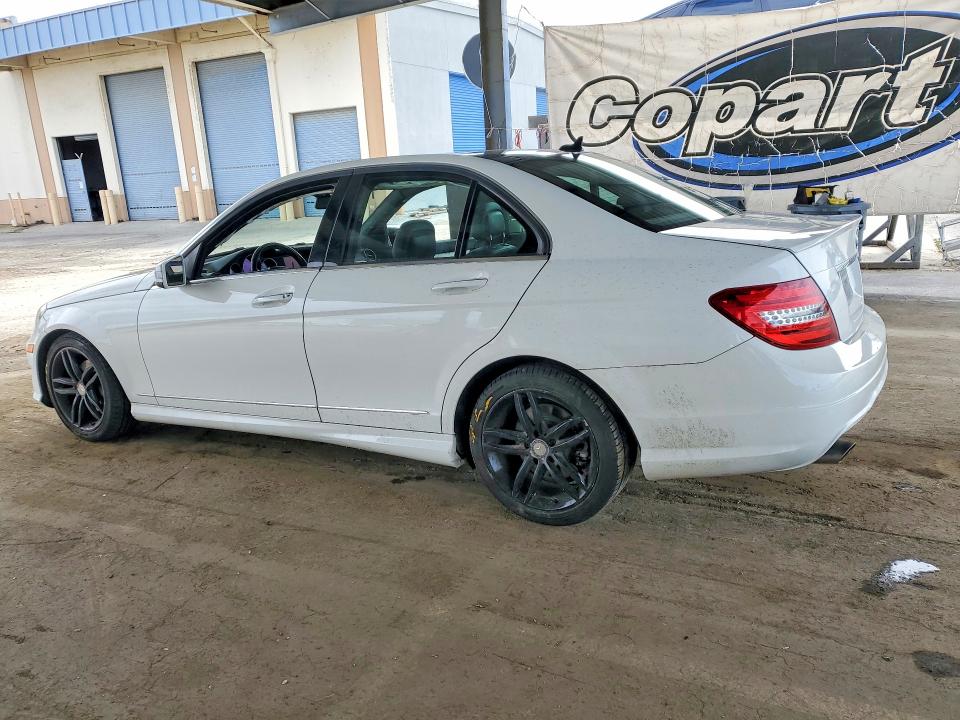 2014 Mercedes-benz C-klasse VIN WDDGF4HB7ER317339 COPART salvage auction — FRONT END, Salvage Title, sold $40 on 2026-07-28 (photo 2)